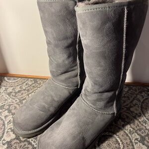 UGG Women's Classic Tall Boots Gray Size 9